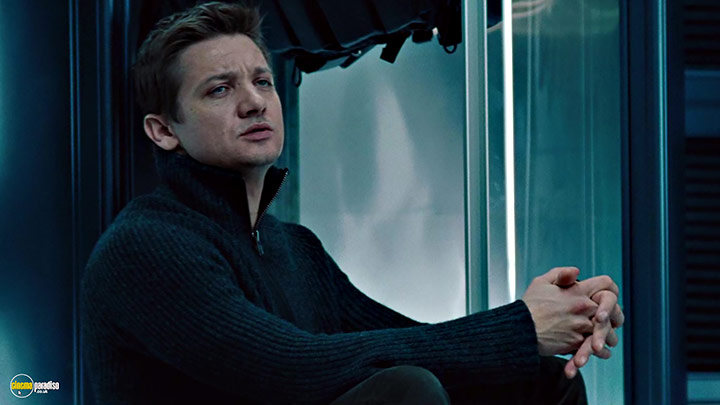 A still #14 from Mission Impossible: Ghost Protocol (2011) With Jeremy Renner
