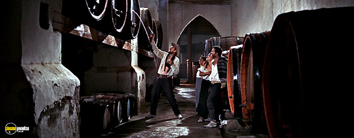 A still #7 from The Wild Bunch (1969)