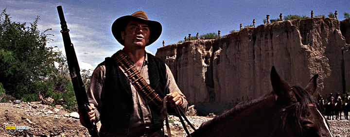 A still #5 from The Wild Bunch (1969)