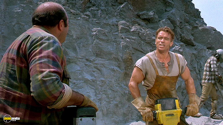 A still #3 from Total Recall (1990) With Arnold Schwarzenegger