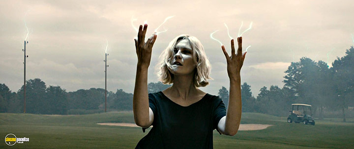 A still #10 from Melancholia (2011) With Kirsten Dunst