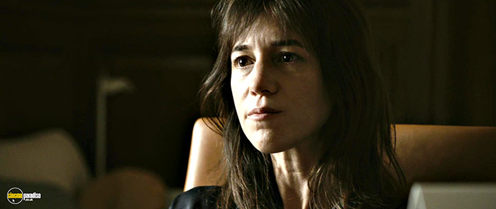 A still #5 from Melancholia (2011) With Charlotte Gainsbourg