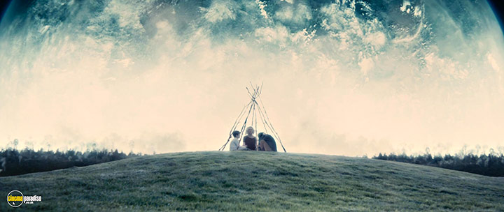 A still #2 from Melancholia (2011)