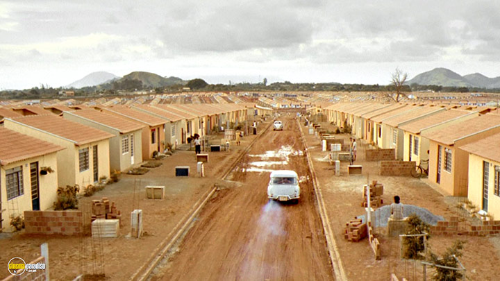 A still #12 from City of God (2002)