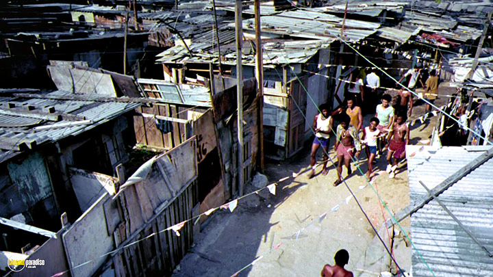 A still #10 from City of God (2002)
