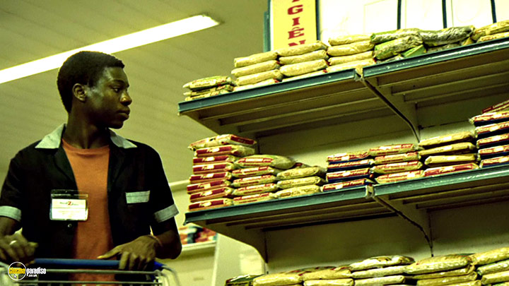 A still #8 from City of God (2002)