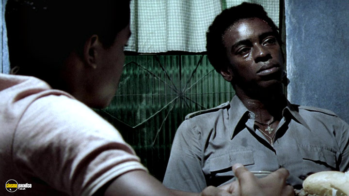 A still #9 from City of God (2002)