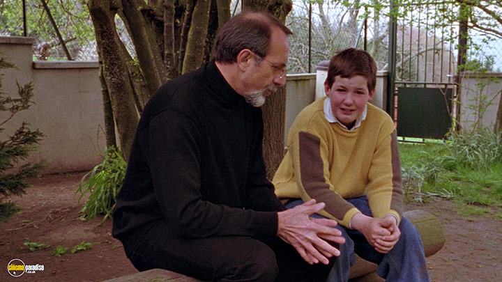 A still #8 from To Be and to Have (2002)