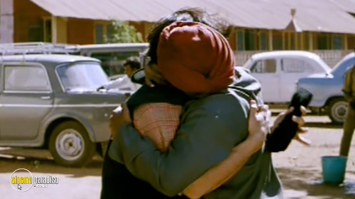 A still #4 from Raja Hindustani (1996)