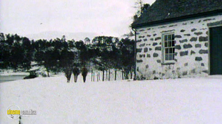 A still #4 from Weir's Way: One (2005)
