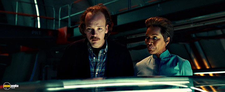 A still #14 from Green Lantern (2011) With Peter Sarsgaard And Angela Bassett