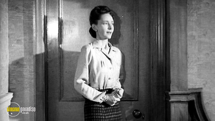 A still #11 from They Were Sisters (1945)