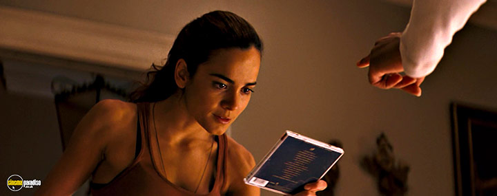A still #10 from I Am Legend (2007) With Alice Braga