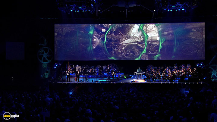 A still #18 from Jeff Wayne's the War of the Worlds: The New Generation: Alive from the O2 (2013)