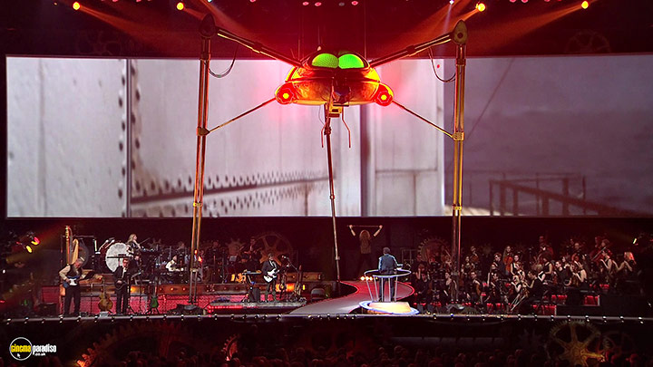 A still #12 from Jeff Wayne's the War of the Worlds: The New Generation: Alive from the O2 (2013)