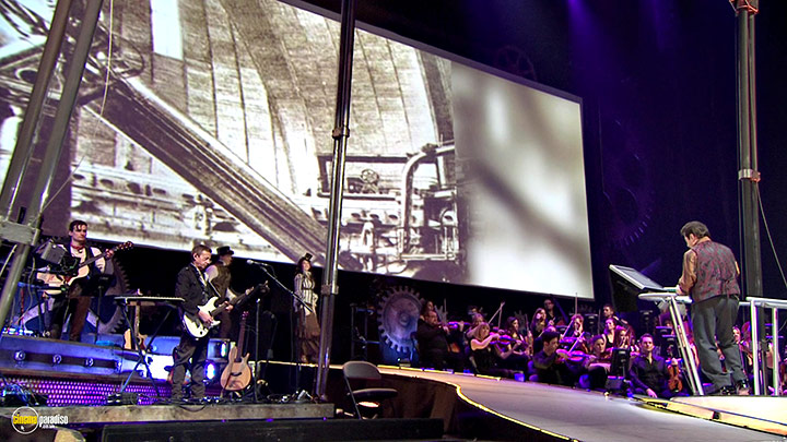 A still #3 from Jeff Wayne's the War of the Worlds: The New Generation: Alive from the O2 (2013)