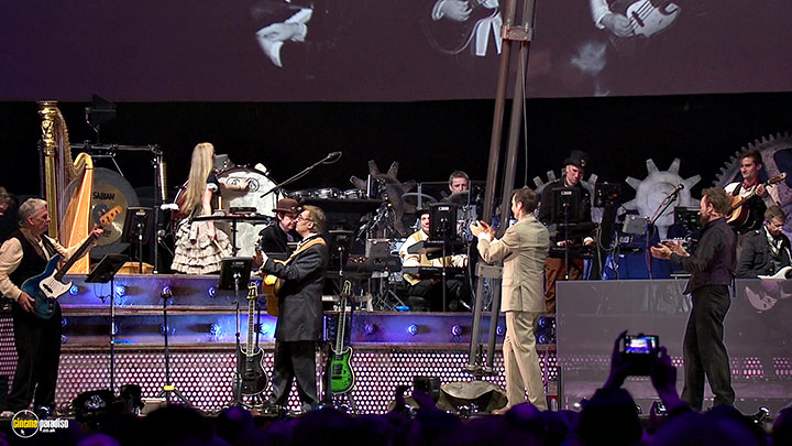 A still #2 from Jeff Wayne's the War of the Worlds: The New Generation: Alive from the O2 (2013)