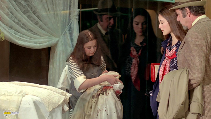A still #2 from That Obscure Object of Desire (1977)