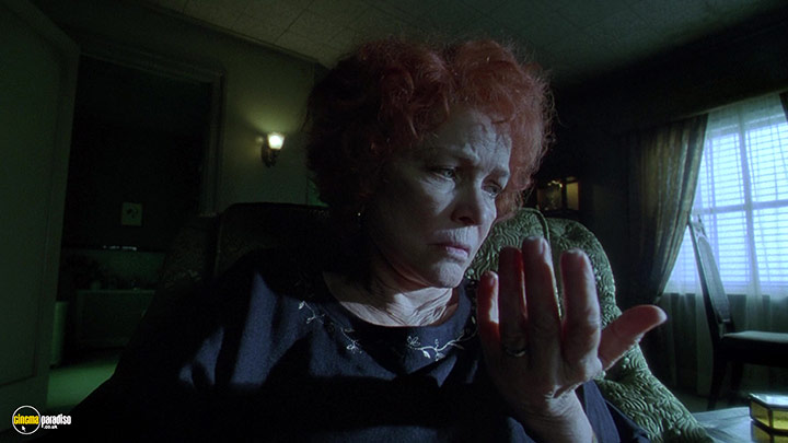 A still #11 from Requiem for a Dream (2000) With Ellen Burstyn