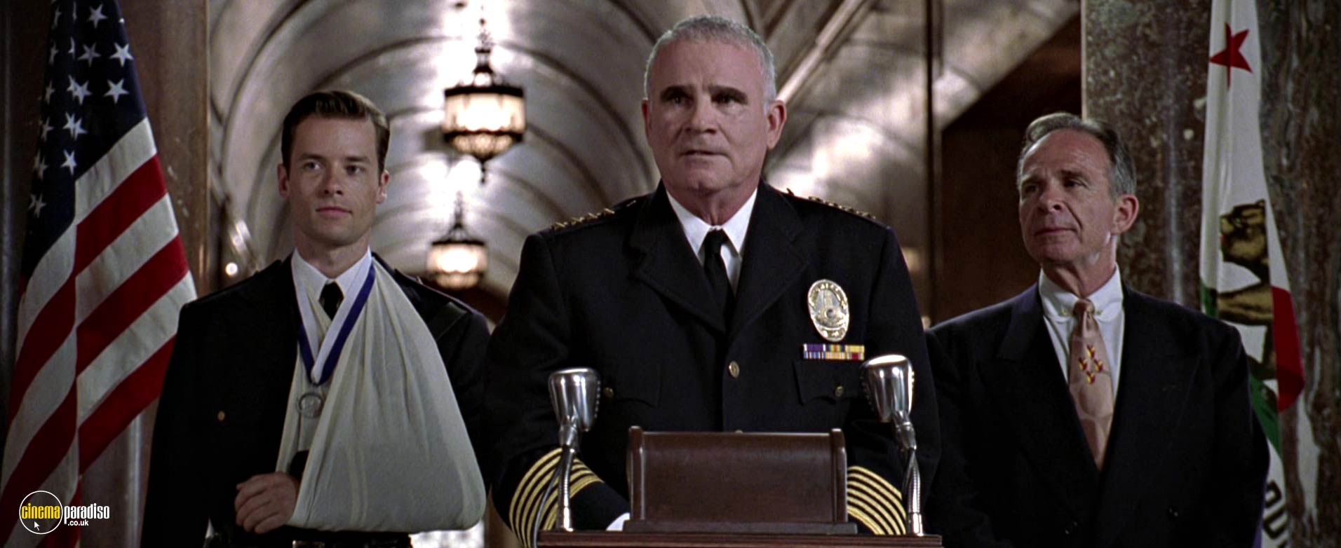 A still from L.A. Confidential (1997) With Guy Pearce, Ron Rifkin And John Mahon