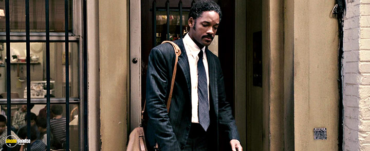 A still #17 from The Pursuit of Happyness (2006) With Will Smith
