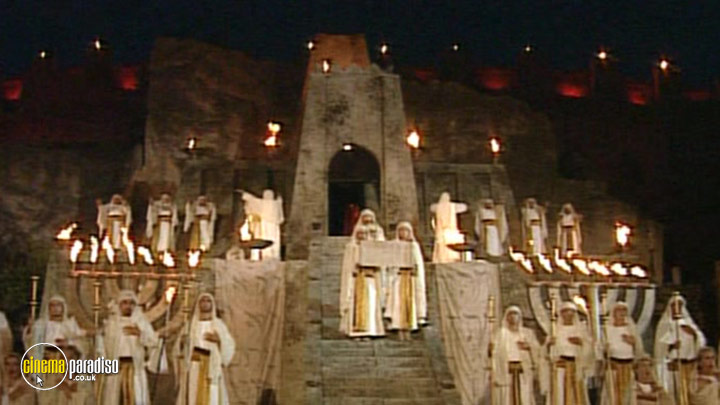 A still #2 from Giuseppe Verdi: Nabucco (2000)