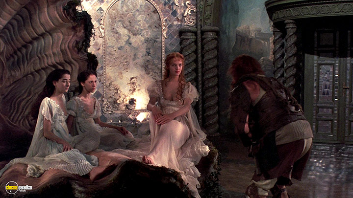 A still #12 from The Adventures of Baron Munchausen (1988)