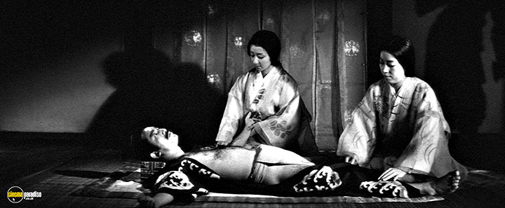A still #6 from Kuroneko (1968)