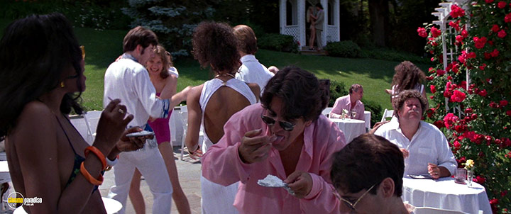 A still #14 from Carlito's Way (1993)
