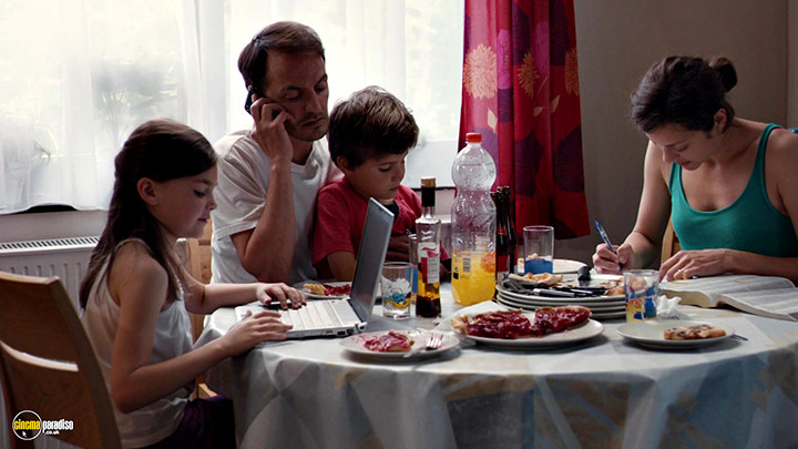 A still #10 from Two Days, One Night (2014) With Fabrizio Rongione And Marion Cotillard