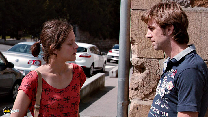 A still #5 from Two Days, One Night (2014) With Marion Cotillard