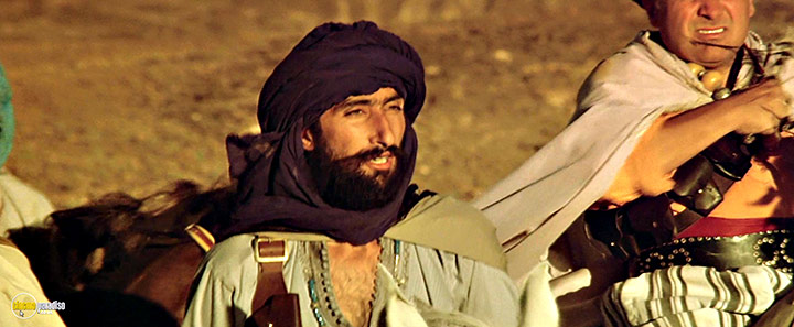 A still #11 from The Jewel of the Nile (1985)