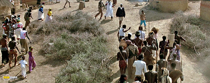 A still #4 from The Jewel of the Nile (1985)