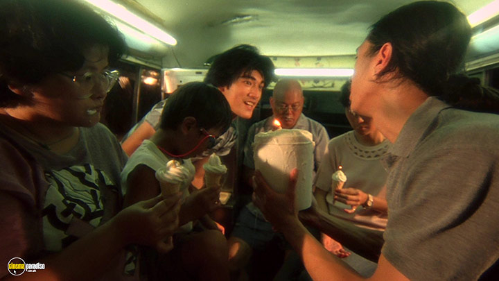 A still #8 from Fallen Angels (1995)