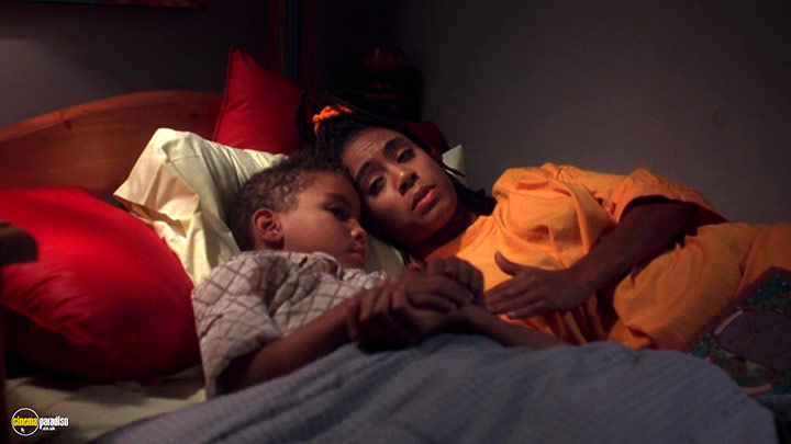 A still #7 from Menace II Society (1993)