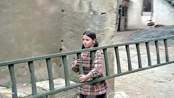 A still #21 from A Gorgeous Girl Like Me (1972)