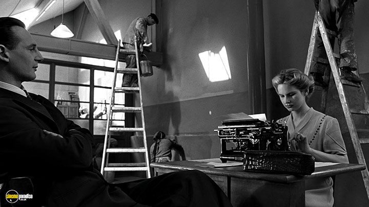 A still #4 from Schindler's List (1993)