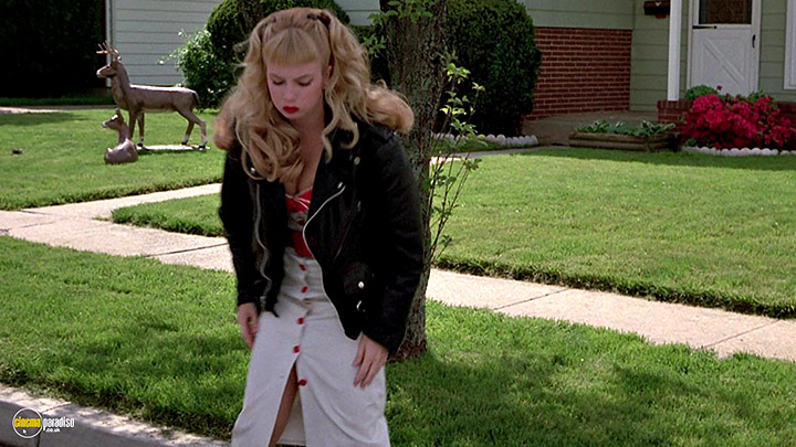 A still #6 from Cry-Baby (1990)