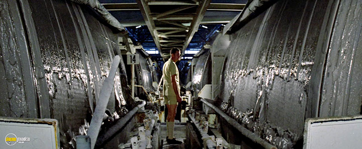 A still #10 from Gold (1974)