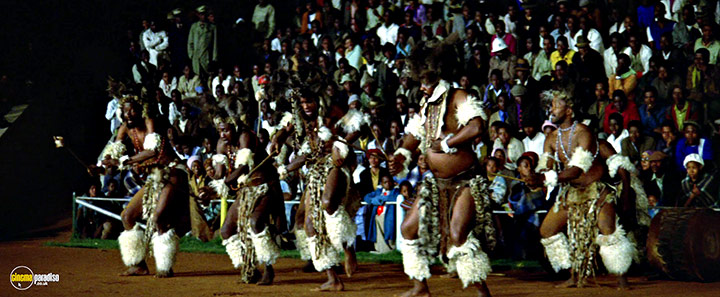 A still #13 from Gold (1974)