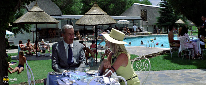 A still #16 from Gold (1974)