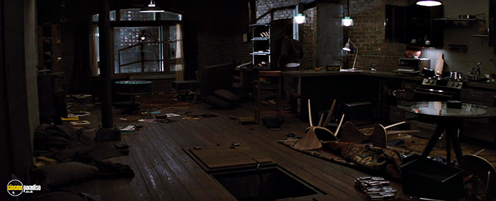 A still #14 from Looper (2012)