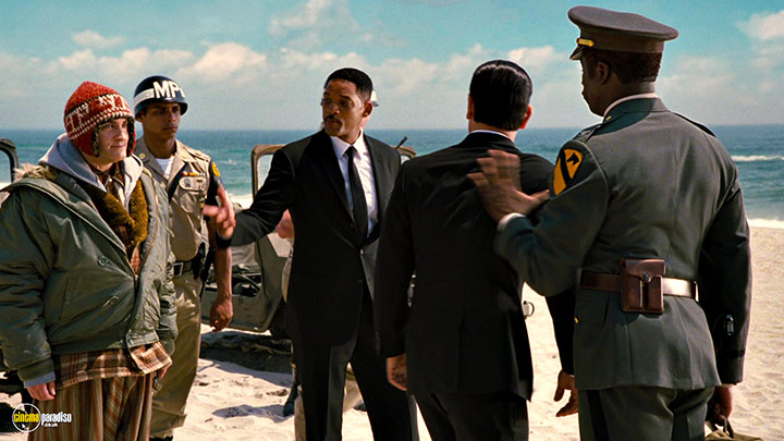 A still #11 from Men in Black 3 (2012) With Will Smith And Michael Stuhlbarg