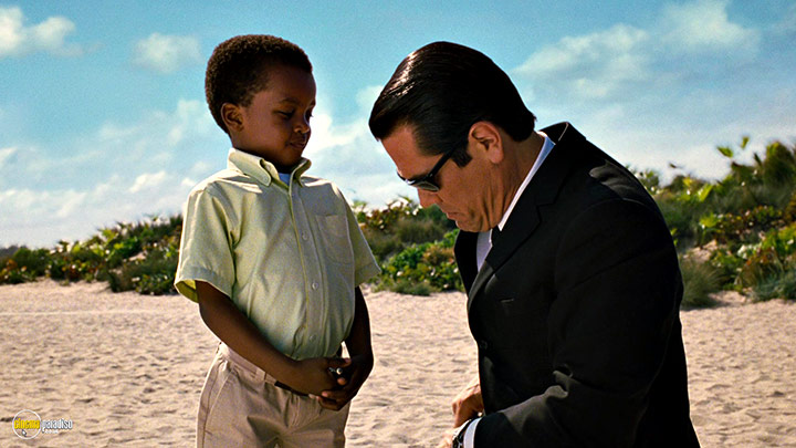 A still #13 from Men in Black 3 (2012) With Cayen Martin