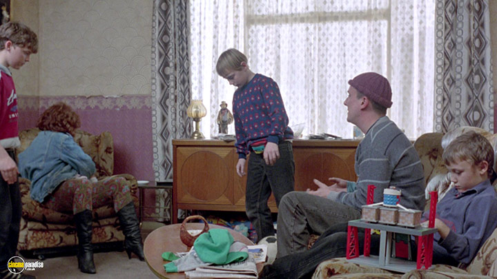 A still #5 from Brassed Off (1996)
