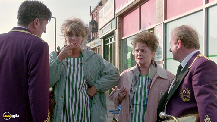 A still #7 from Brassed Off (1996)