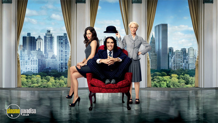 A still #21 from Arthur (2011) With Helen Mirren, Jennifer Garner And Russell Brand