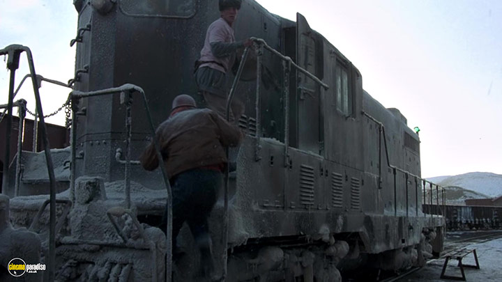 A still #7 from Runaway Train (1985)