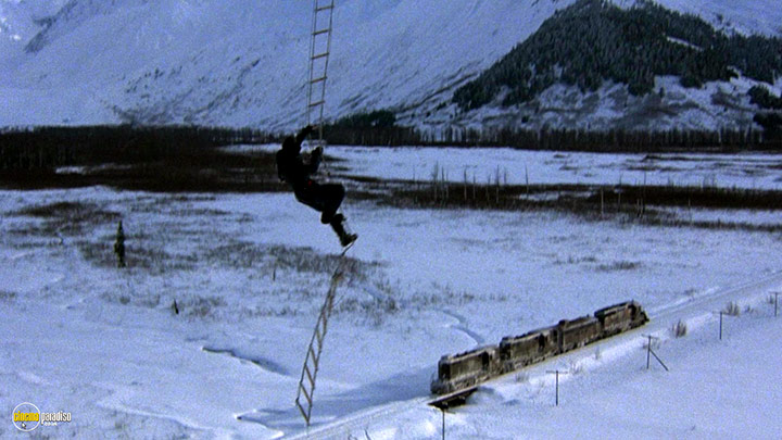 A still #20 from Runaway Train (1985)