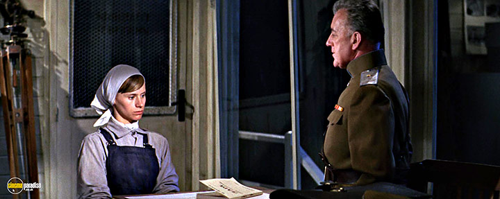 A still #12 from Doctor Zhivago (1965) With Alec Guinness And Rita Tushingham